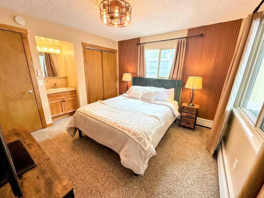 Winter Haus, Winter Park 2 Bedrooms Corner Unit W Outdoor Patio Walking Distance To The Center Of Town Екстериор снимка