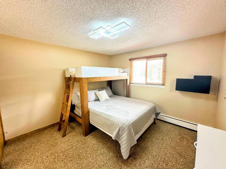 Winter Haus, Winter Park 2 Bedrooms Corner Unit W Outdoor Patio Walking Distance To The Center Of Town Екстериор снимка