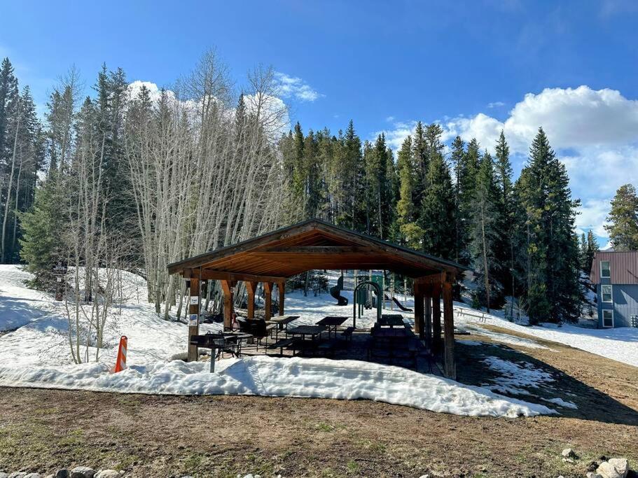 Winter Haus, Winter Park 2 Bedrooms Corner Unit W Outdoor Patio Walking Distance To The Center Of Town Екстериор снимка