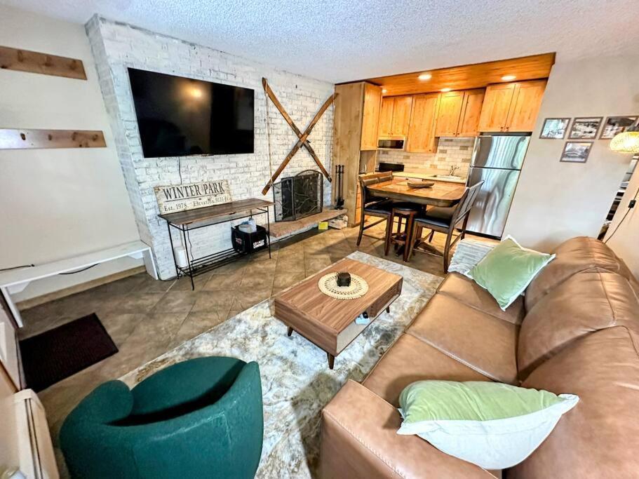 Winter Haus, Winter Park 2 Bedrooms Corner Unit W Outdoor Patio Walking Distance To The Center Of Town Екстериор снимка